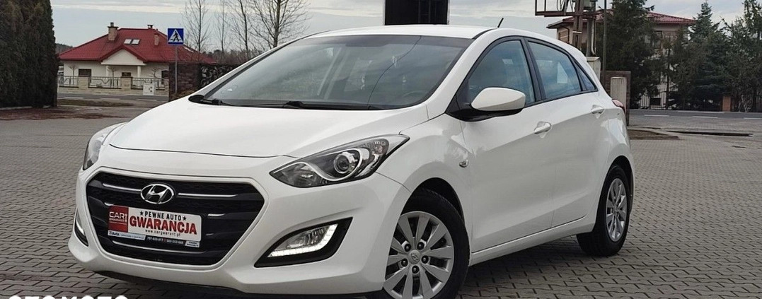 Hyundai I30 cena 39900 przebieg: 201000, rok produkcji 2015 z Grybów małe 781